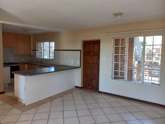 2 Bedroom Property for Sale in Monavoni Gauteng