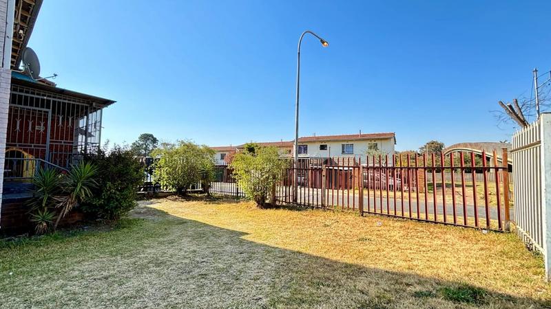 3 Bedroom Property for Sale in Chrisville Gauteng
