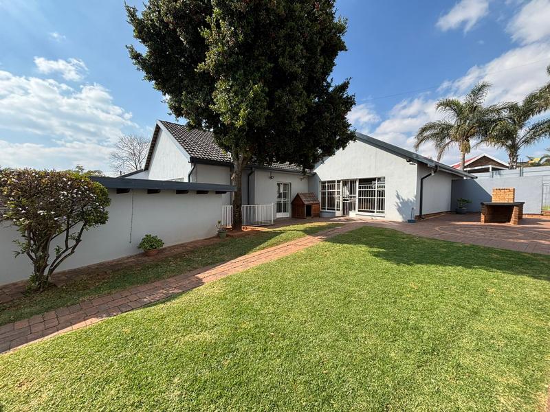 3 Bedroom Property for Sale in Florida Glen Gauteng