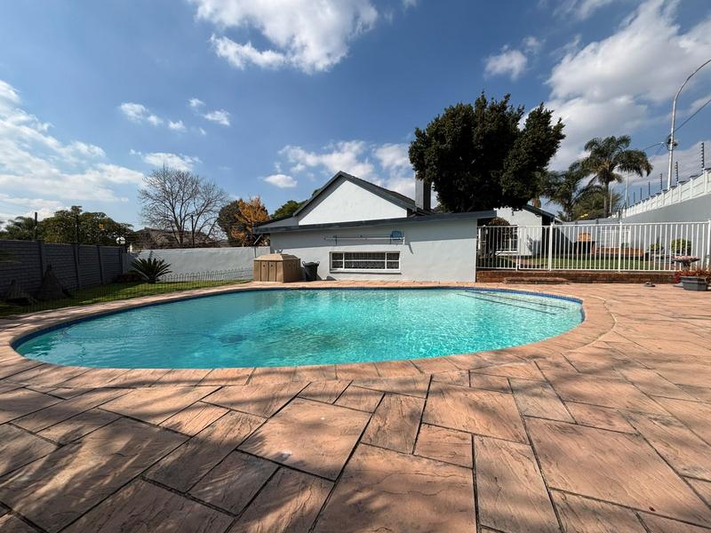 3 Bedroom Property for Sale in Florida Glen Gauteng