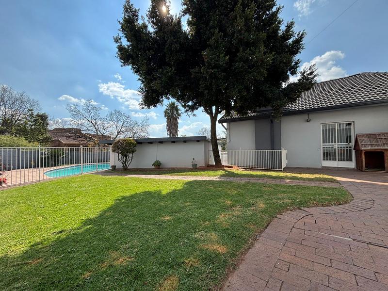 3 Bedroom Property for Sale in Florida Glen Gauteng