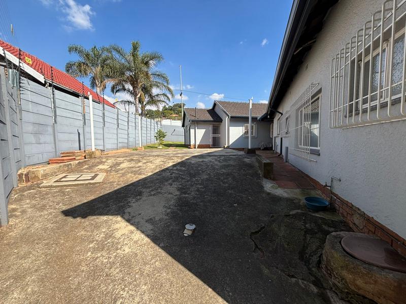 3 Bedroom Property for Sale in Florida Glen Gauteng