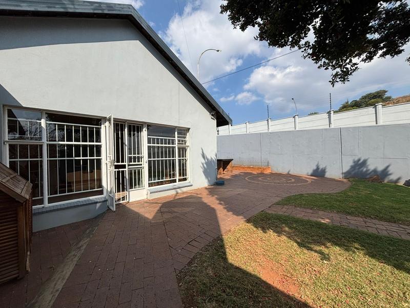 3 Bedroom Property for Sale in Florida Glen Gauteng