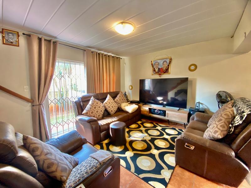 3 Bedroom Property for Sale in Allens Nek Gauteng