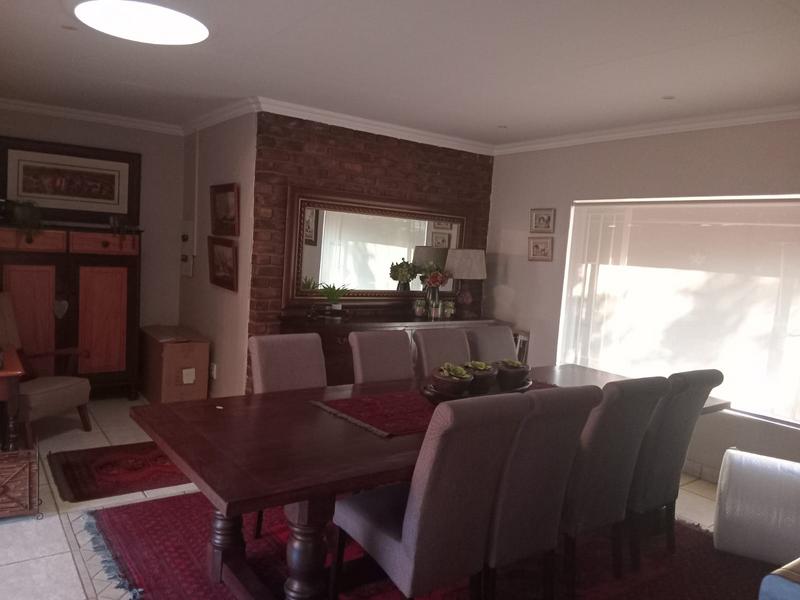 4 Bedroom Property for Sale in Eldoraigne Gauteng