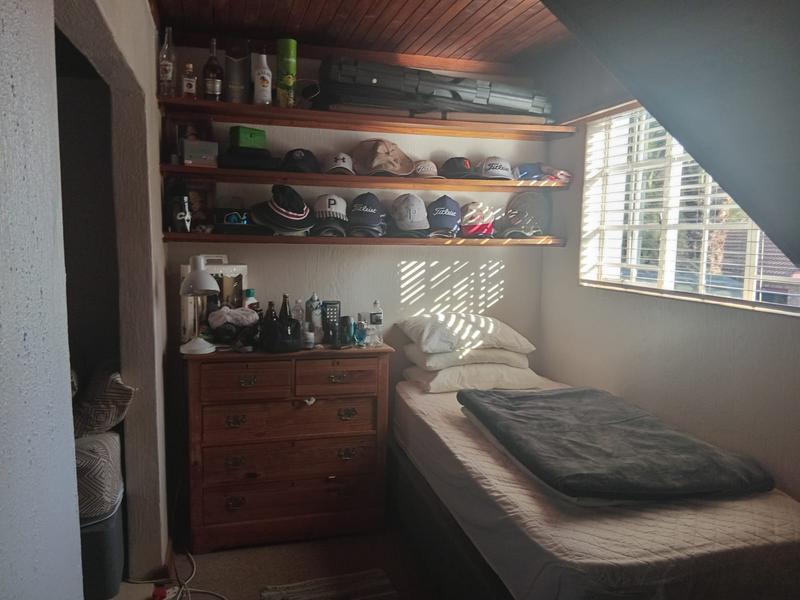 4 Bedroom Property for Sale in Eldoraigne Gauteng