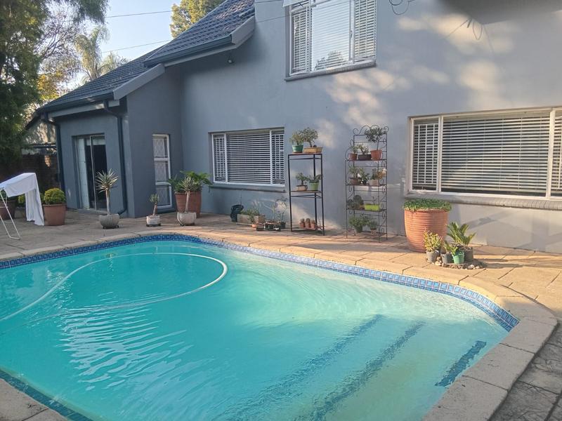 4 Bedroom Property for Sale in Eldoraigne Gauteng
