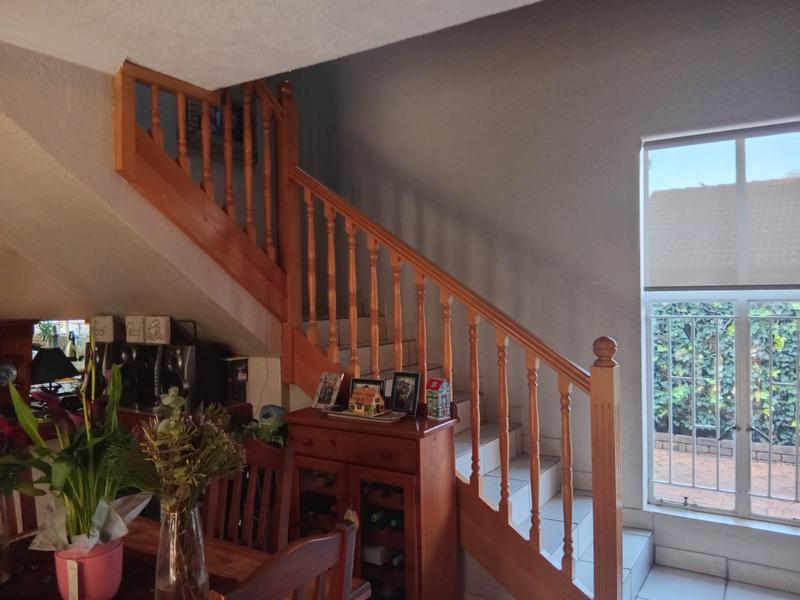 4 Bedroom Property for Sale in Eldoraigne Gauteng