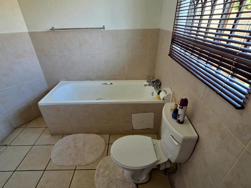 3 Bedroom Property for Sale in Thatchfield Gauteng