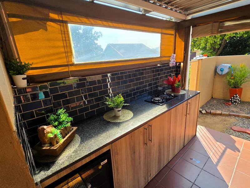 3 Bedroom Property for Sale in Thatchfield Gauteng