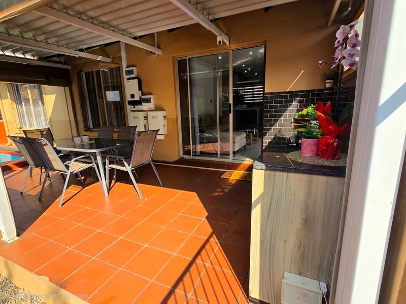3 Bedroom Property for Sale in Thatchfield Gauteng