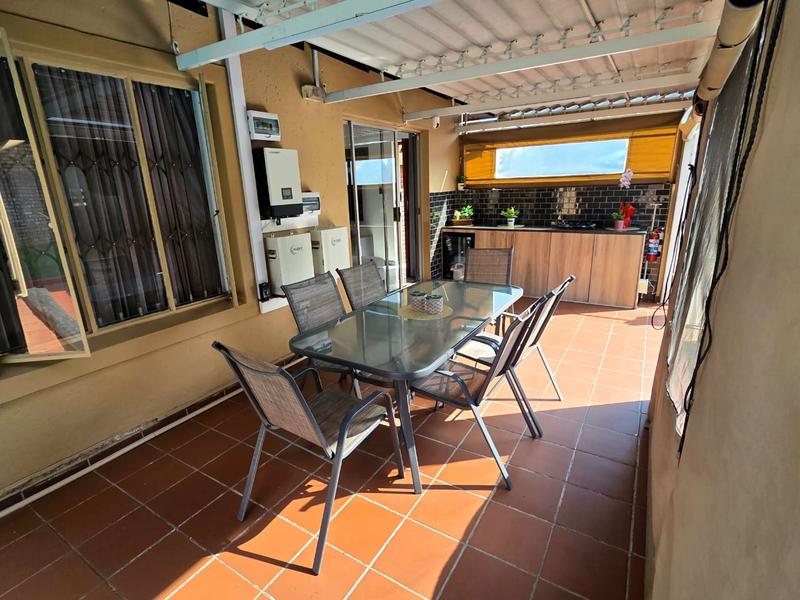 3 Bedroom Property for Sale in Thatchfield Gauteng