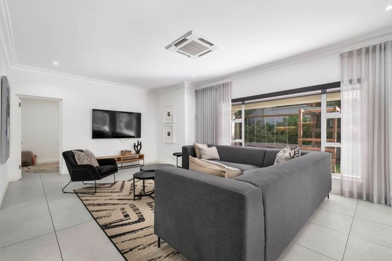 To Let 4 Bedroom Property for Rent in Atholl Gauteng