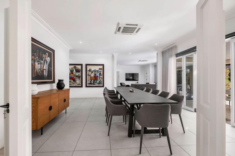 To Let 4 Bedroom Property for Rent in Atholl Gauteng