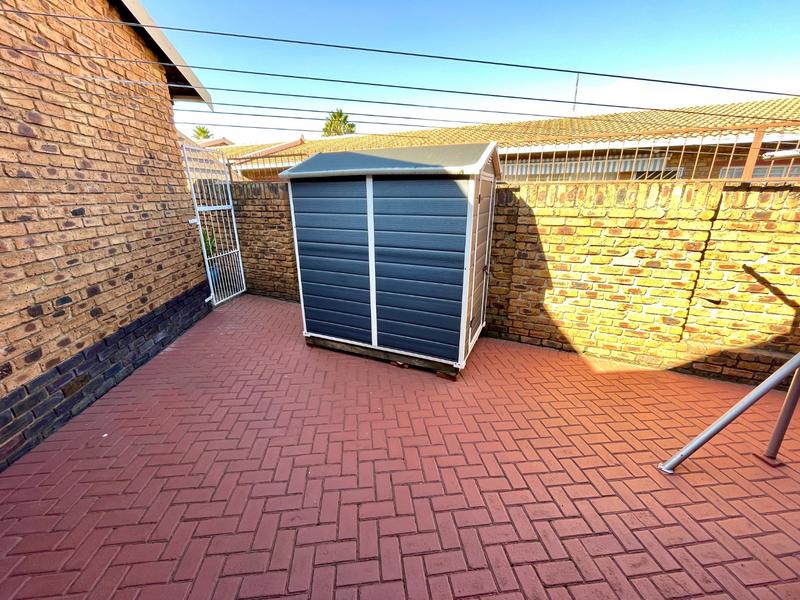 2 Bedroom Property for Sale in Krugersdorp North Gauteng