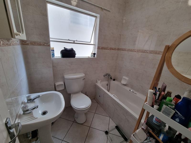 2 Bedroom Property for Sale in Morningside Gauteng