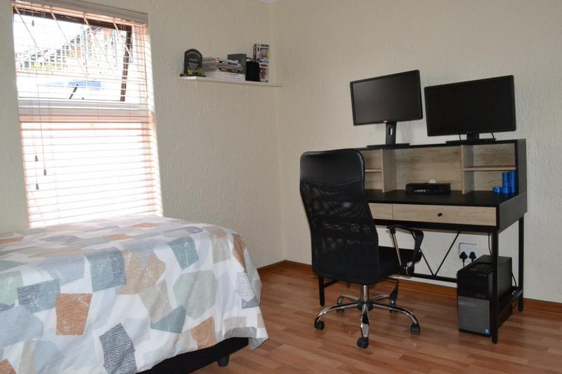 2 Bedroom Property for Sale in Rangeview Gauteng