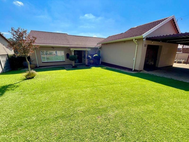 3 Bedroom Property for Sale in Rant En Dal Gauteng