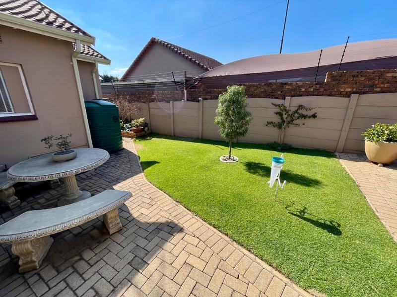 3 Bedroom Property for Sale in Rant En Dal Gauteng