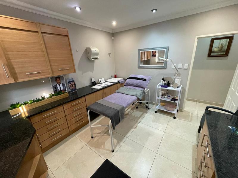 To Let Commercial Property for Rent in Wierda Park Gauteng