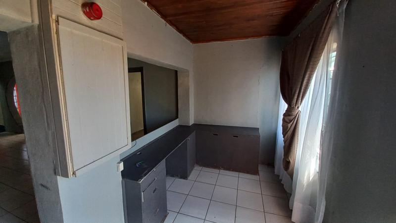 3 Bedroom Property for Sale in Mountain View Gauteng