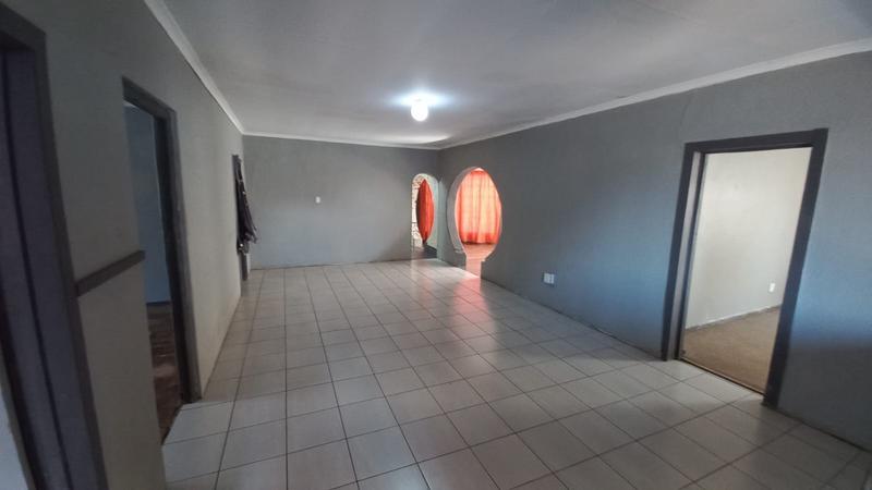 3 Bedroom Property for Sale in Mountain View Gauteng