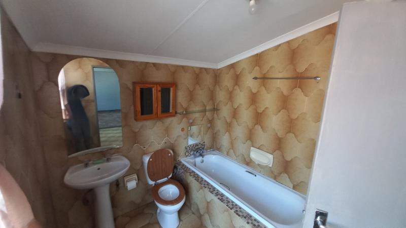 3 Bedroom Property for Sale in Mountain View Gauteng