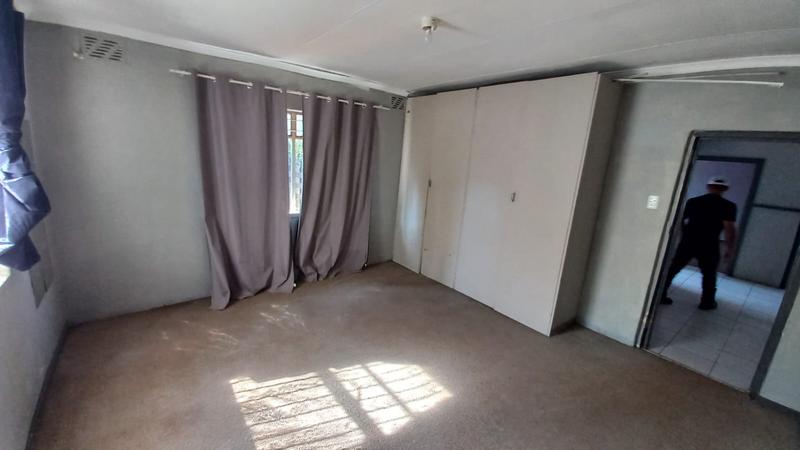 3 Bedroom Property for Sale in Mountain View Gauteng