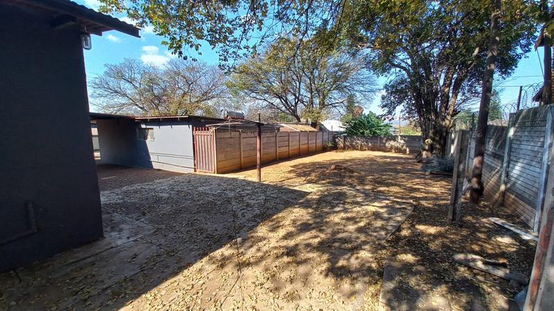 3 Bedroom Property for Sale in Mountain View Gauteng