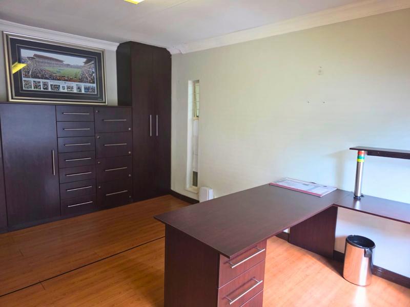 To Let Commercial Property for Rent in Glen Marais Gauteng