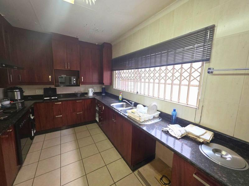 To Let Commercial Property for Rent in Glen Marais Gauteng