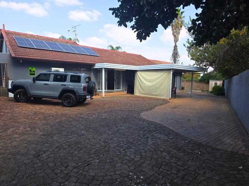 To Let Commercial Property for Rent in Glen Marais Gauteng