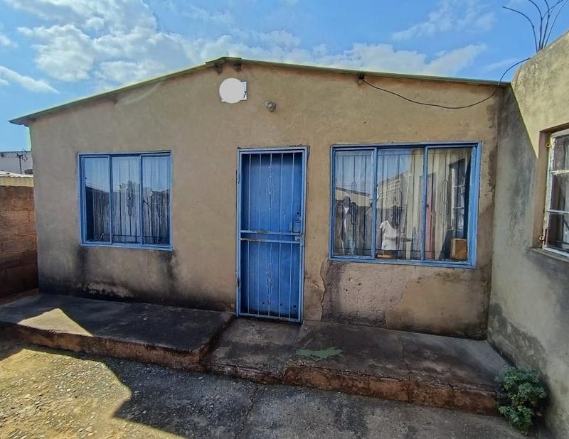 2 Bedroom Property for Sale in Thulani Gauteng