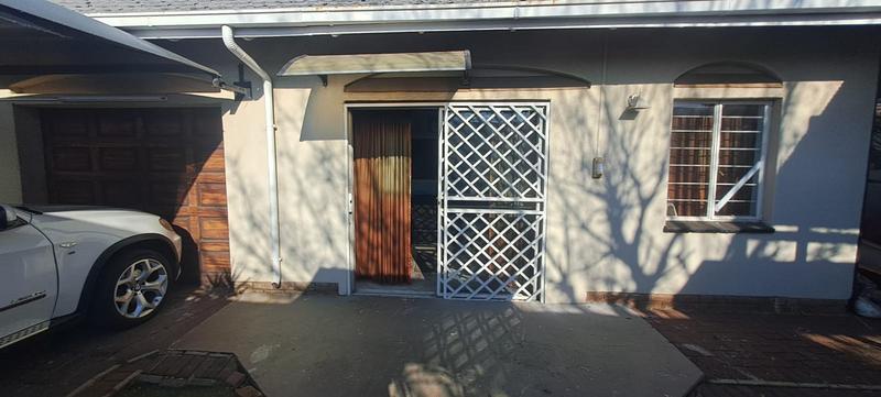 1 Bedroom Property for Sale in Freeway Park Gauteng