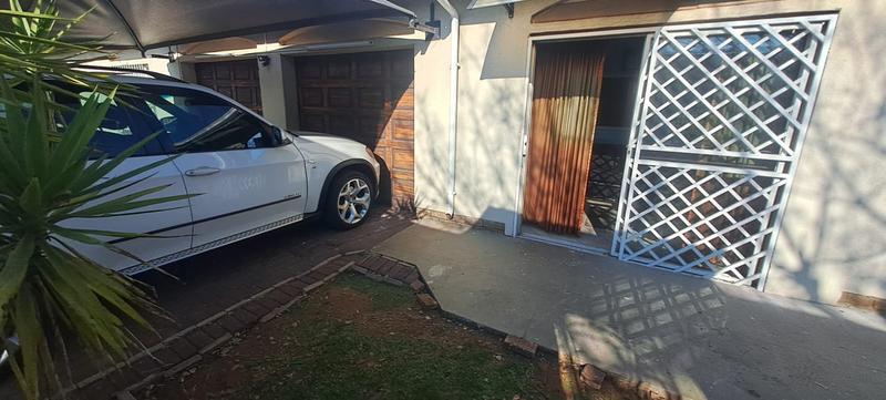 1 Bedroom Property for Sale in Freeway Park Gauteng