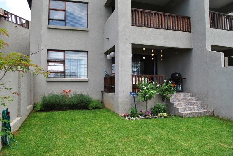 To Let 2 Bedroom Property for Rent in Paulshof Gauteng