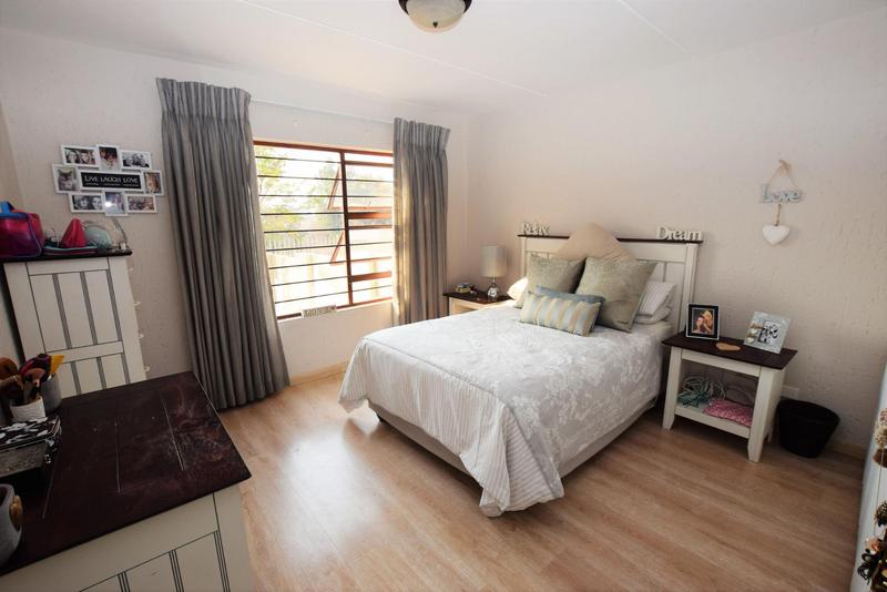 To Let 2 Bedroom Property for Rent in Paulshof Gauteng