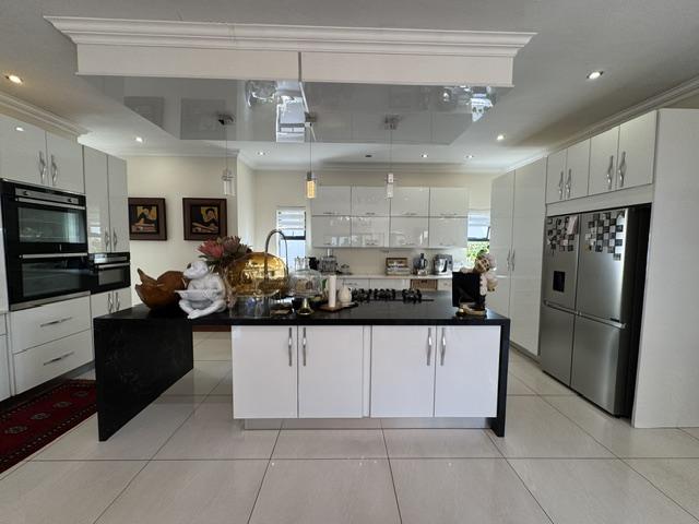 5 Bedroom Property for Sale in Midstream Ridge Gauteng
