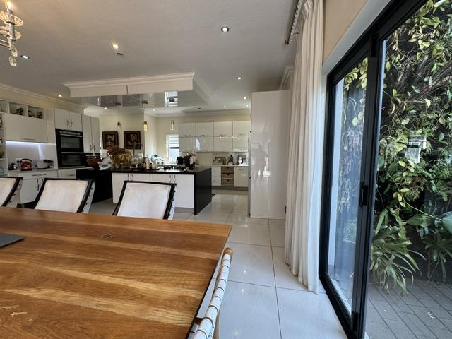 5 Bedroom Property for Sale in Midstream Ridge Gauteng