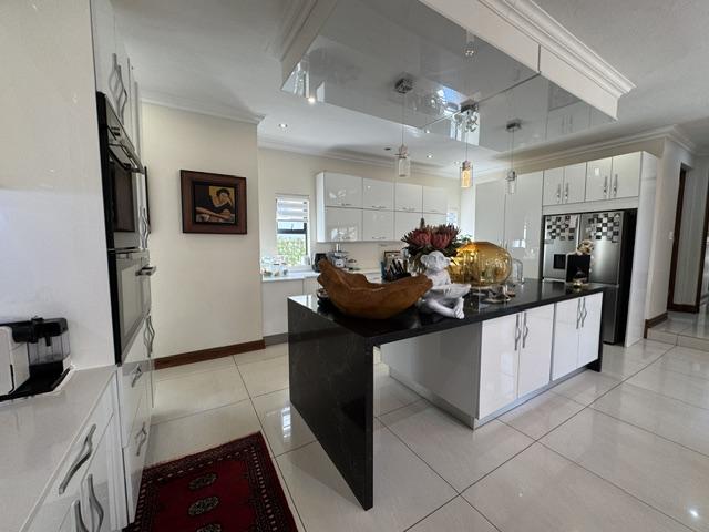 5 Bedroom Property for Sale in Midstream Ridge Gauteng