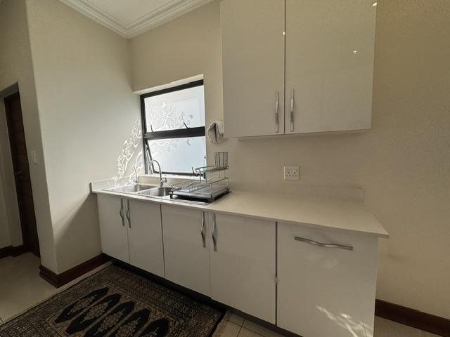 5 Bedroom Property for Sale in Midstream Ridge Gauteng
