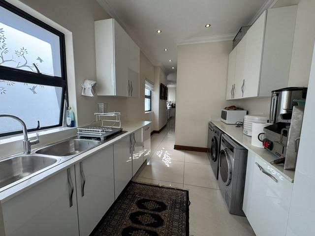 5 Bedroom Property for Sale in Midstream Ridge Gauteng