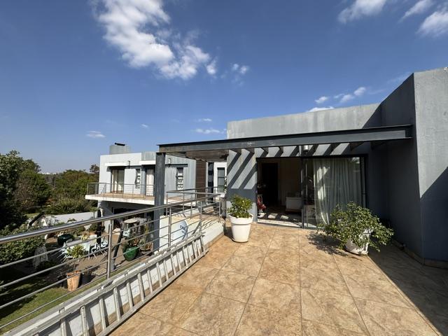 5 Bedroom Property for Sale in Midstream Ridge Gauteng