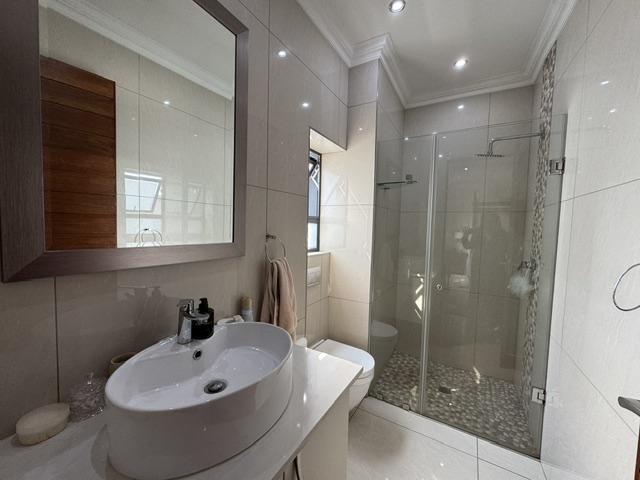 5 Bedroom Property for Sale in Midstream Ridge Gauteng