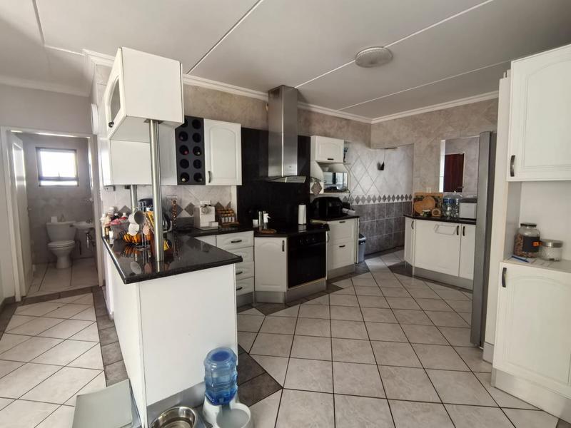 To Let 3 Bedroom Property for Rent in Bedfordview Gauteng
