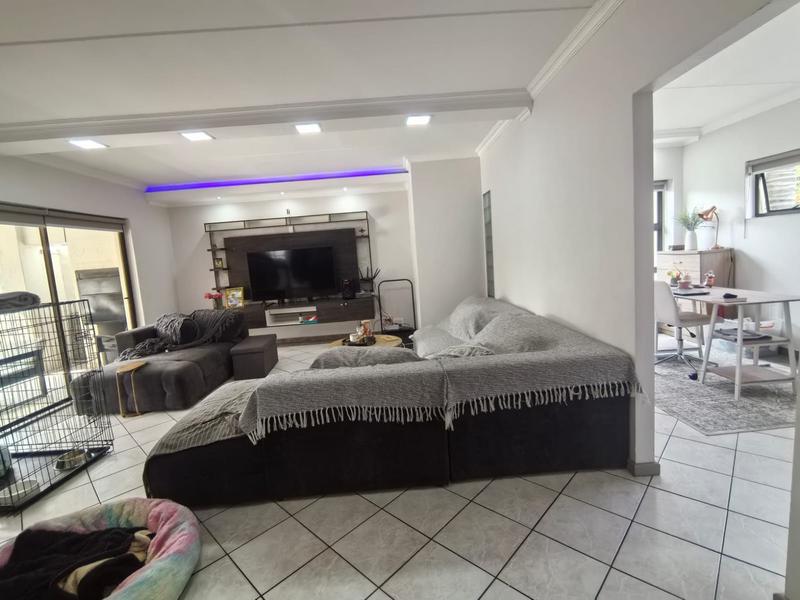 To Let 3 Bedroom Property for Rent in Bedfordview Gauteng