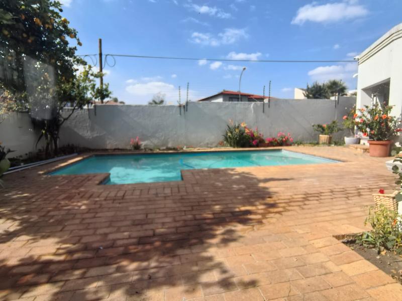 To Let 3 Bedroom Property for Rent in Bedfordview Gauteng