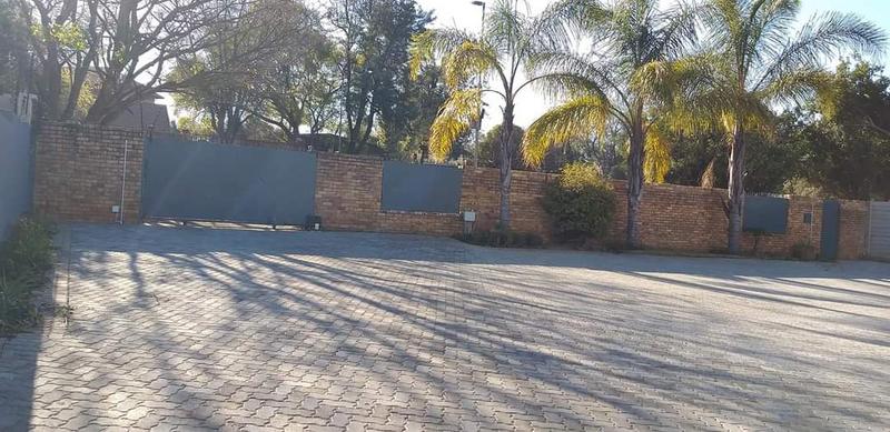 To Let 3 Bedroom Property for Rent in Sandringham Gauteng