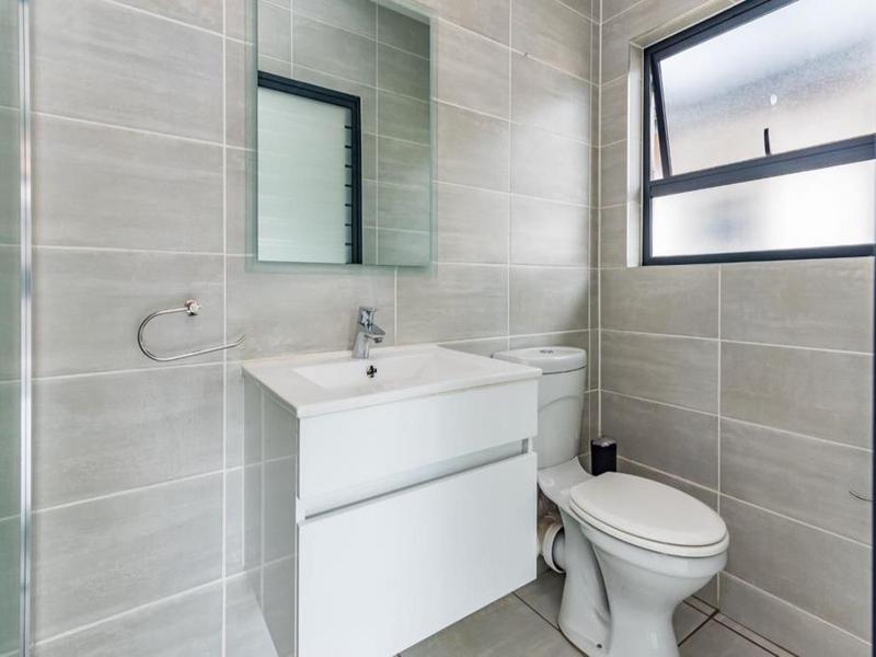 To Let 1 Bedroom Property for Rent in Waterfall Gauteng