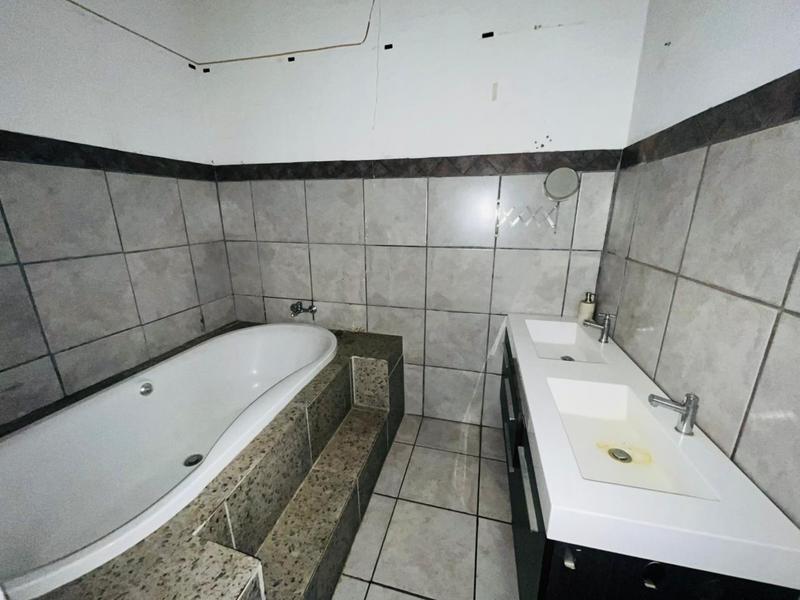 7 Bedroom Property for Sale in Benoni Central Gauteng